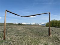 100 Queen Lane, Clyde Park, MT 59047