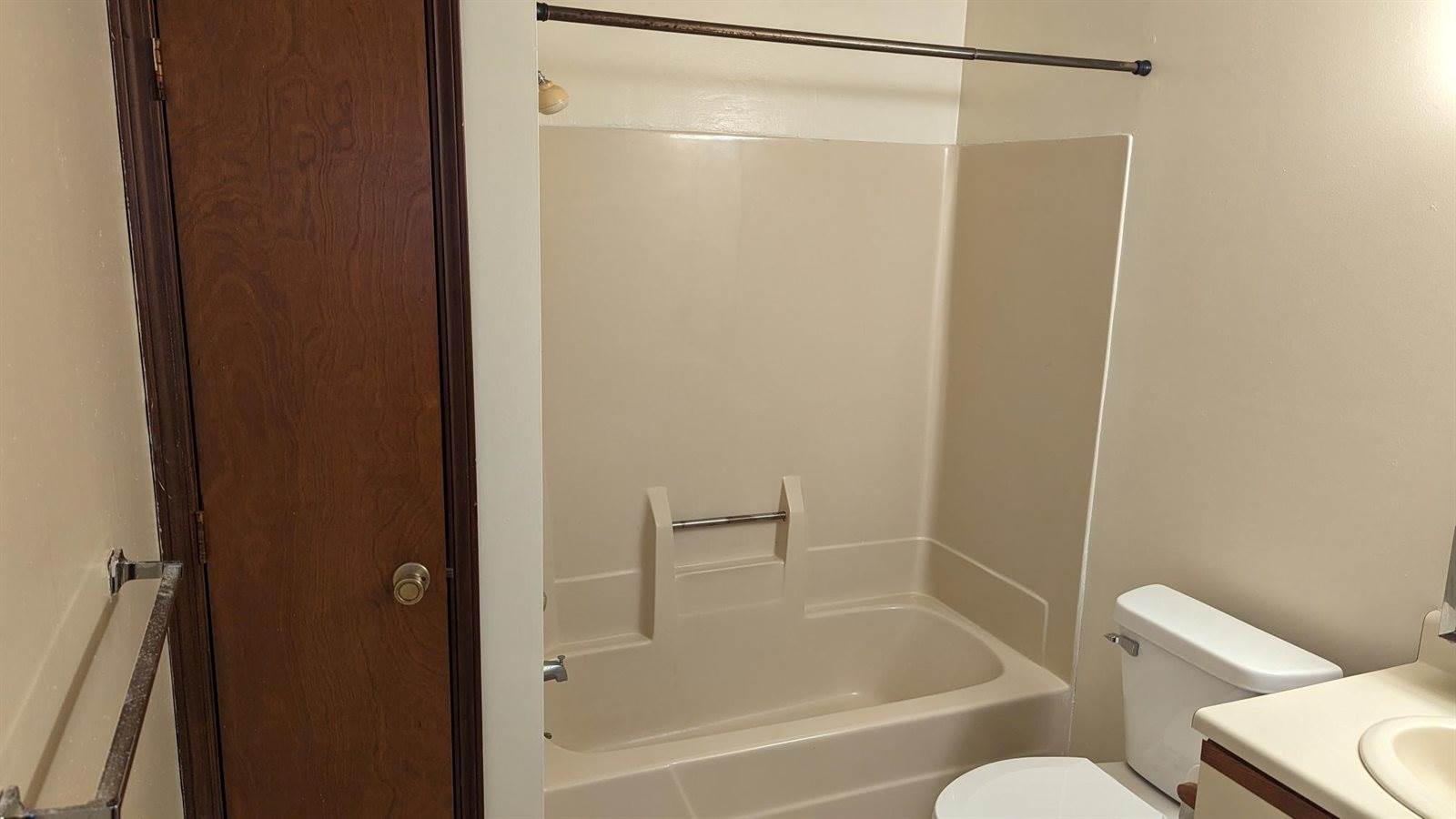 411 Edwin Street, Midland, MI 48642