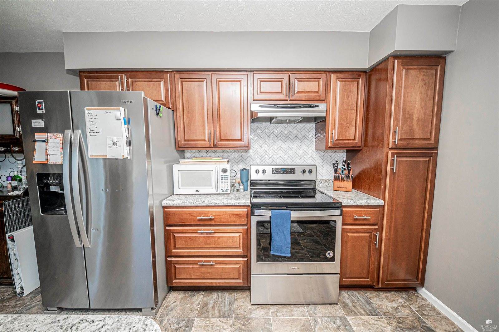 602 Knollwood Street, Wakefield, KS 67487