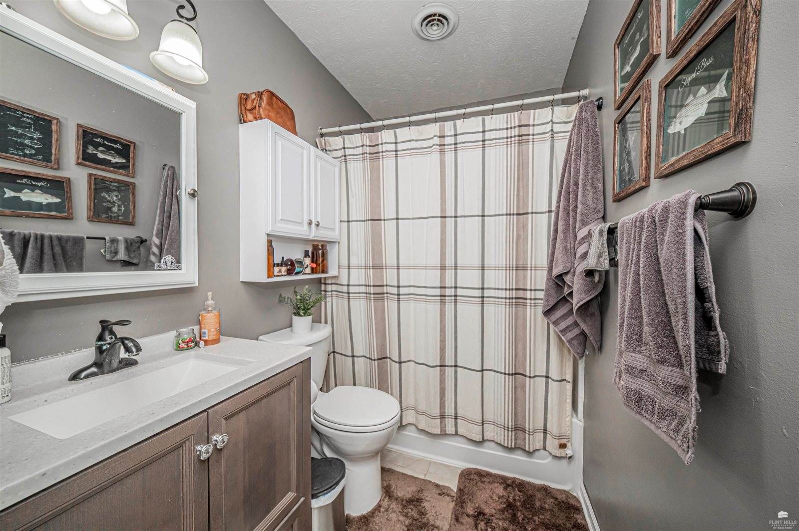 602 Knollwood Street, Wakefield, KS 67487