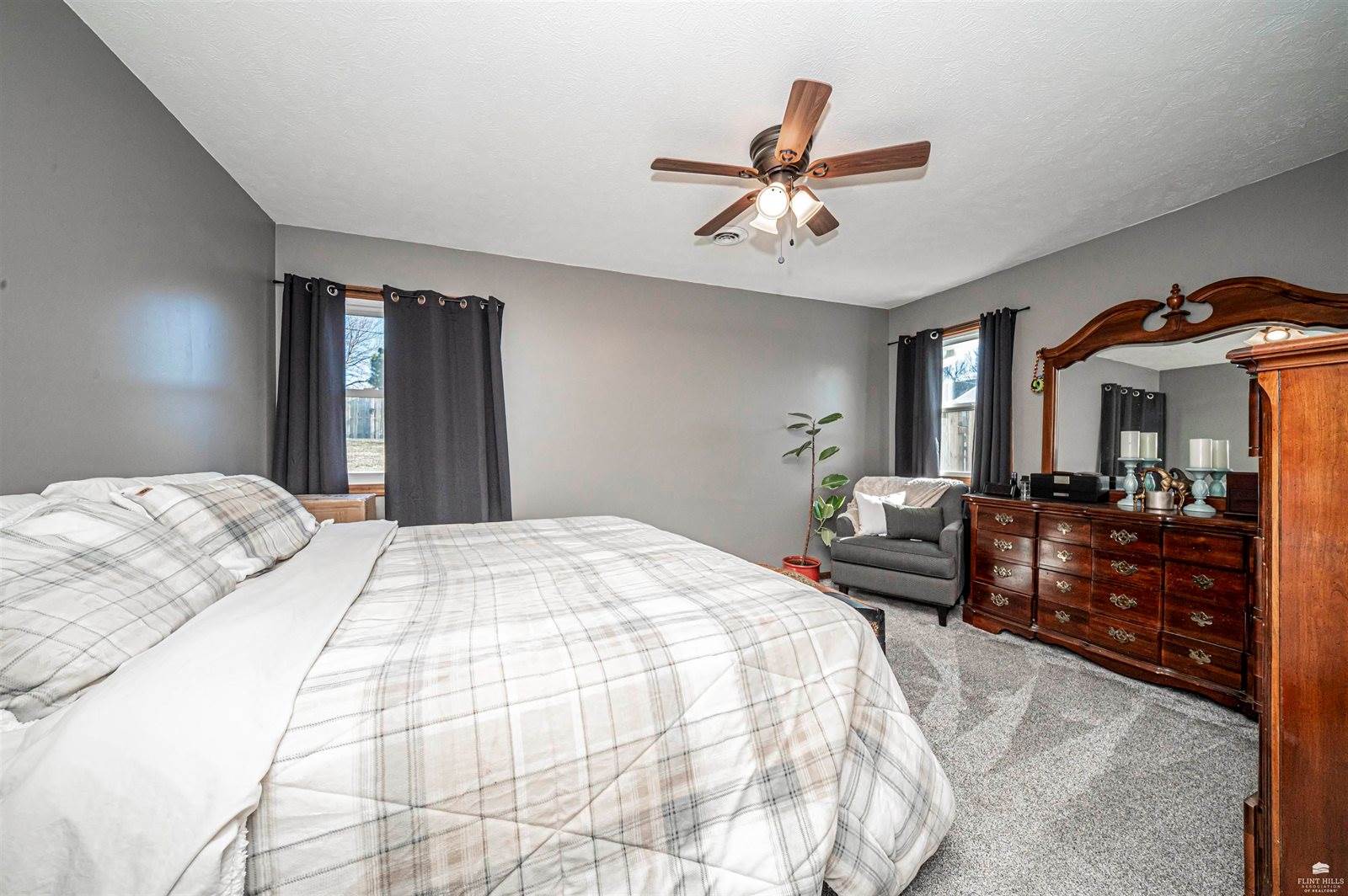 602 Knollwood Street, Wakefield, KS 67487