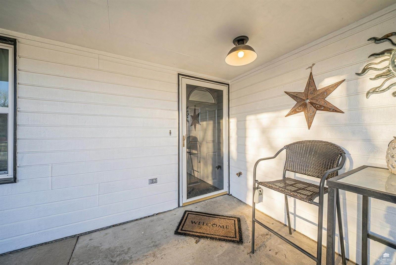 602 Knollwood Street, Wakefield, KS 67487