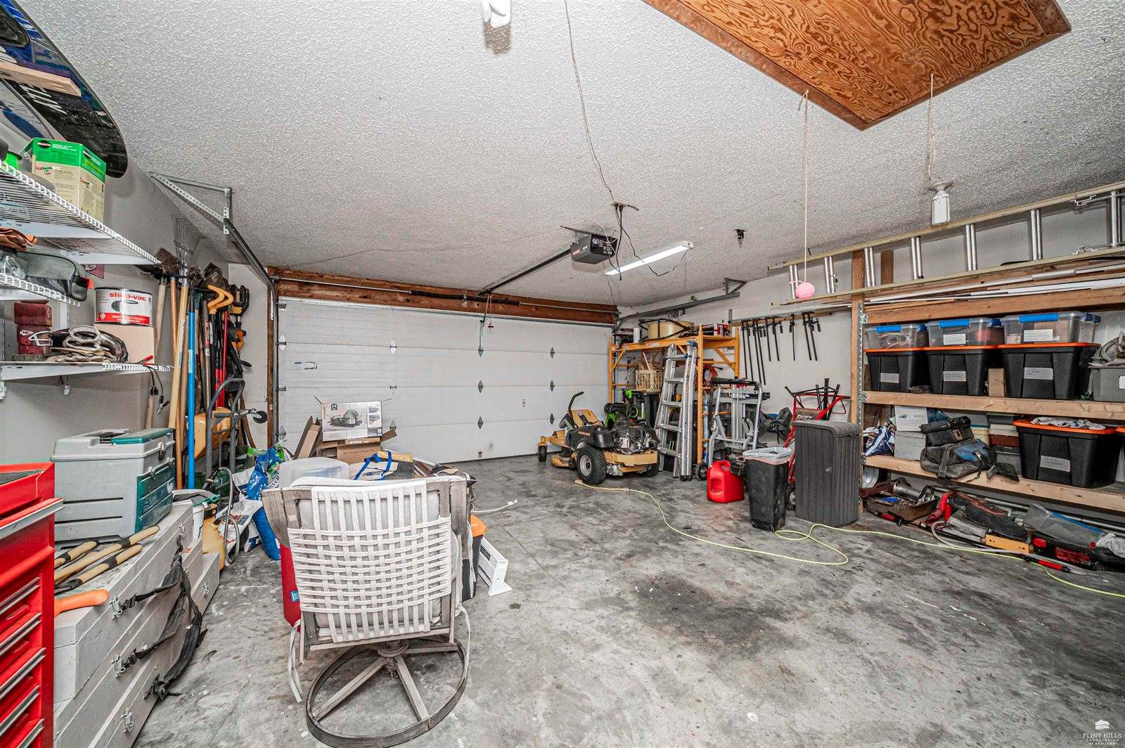 602 Knollwood Street, Wakefield, KS 67487