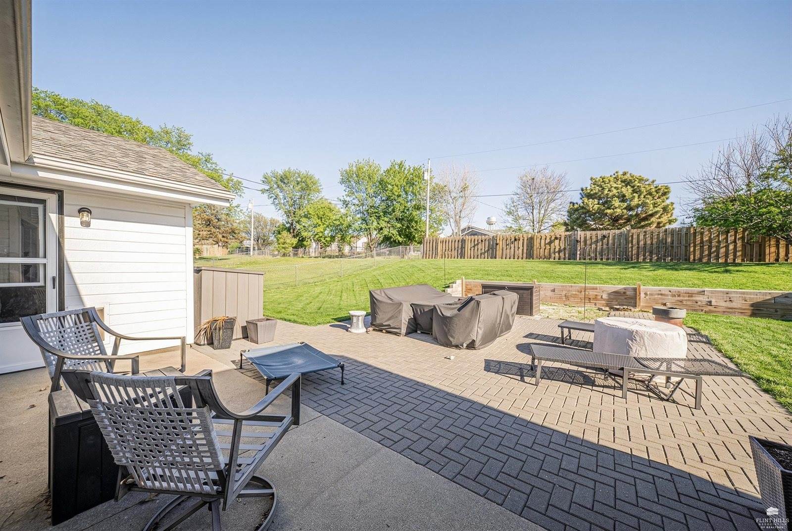 602 Knollwood Street, Wakefield, KS 67487