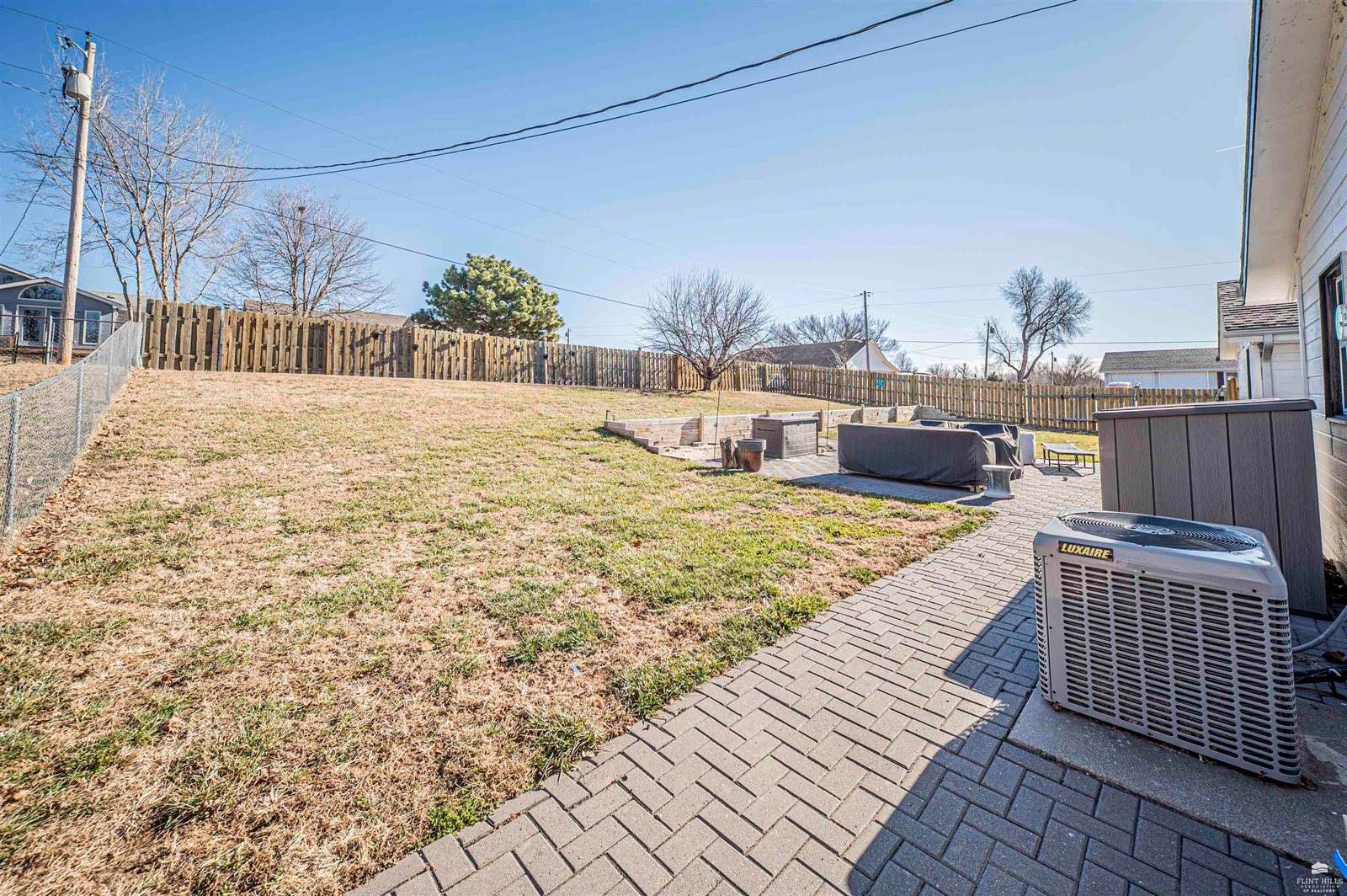 602 Knollwood Street, Wakefield, KS 67487