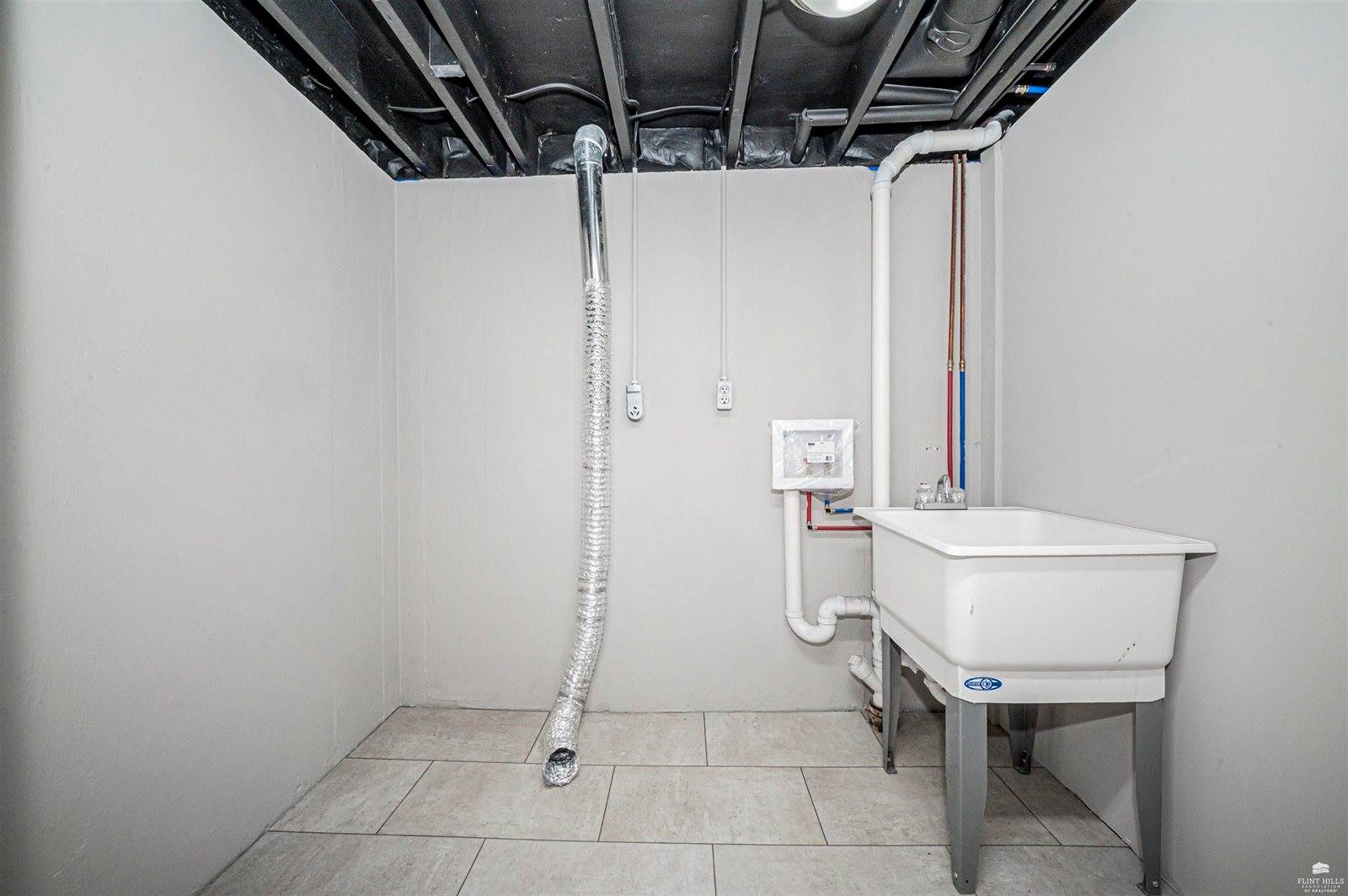 941 Cedar Street, Junction City, KS 66441