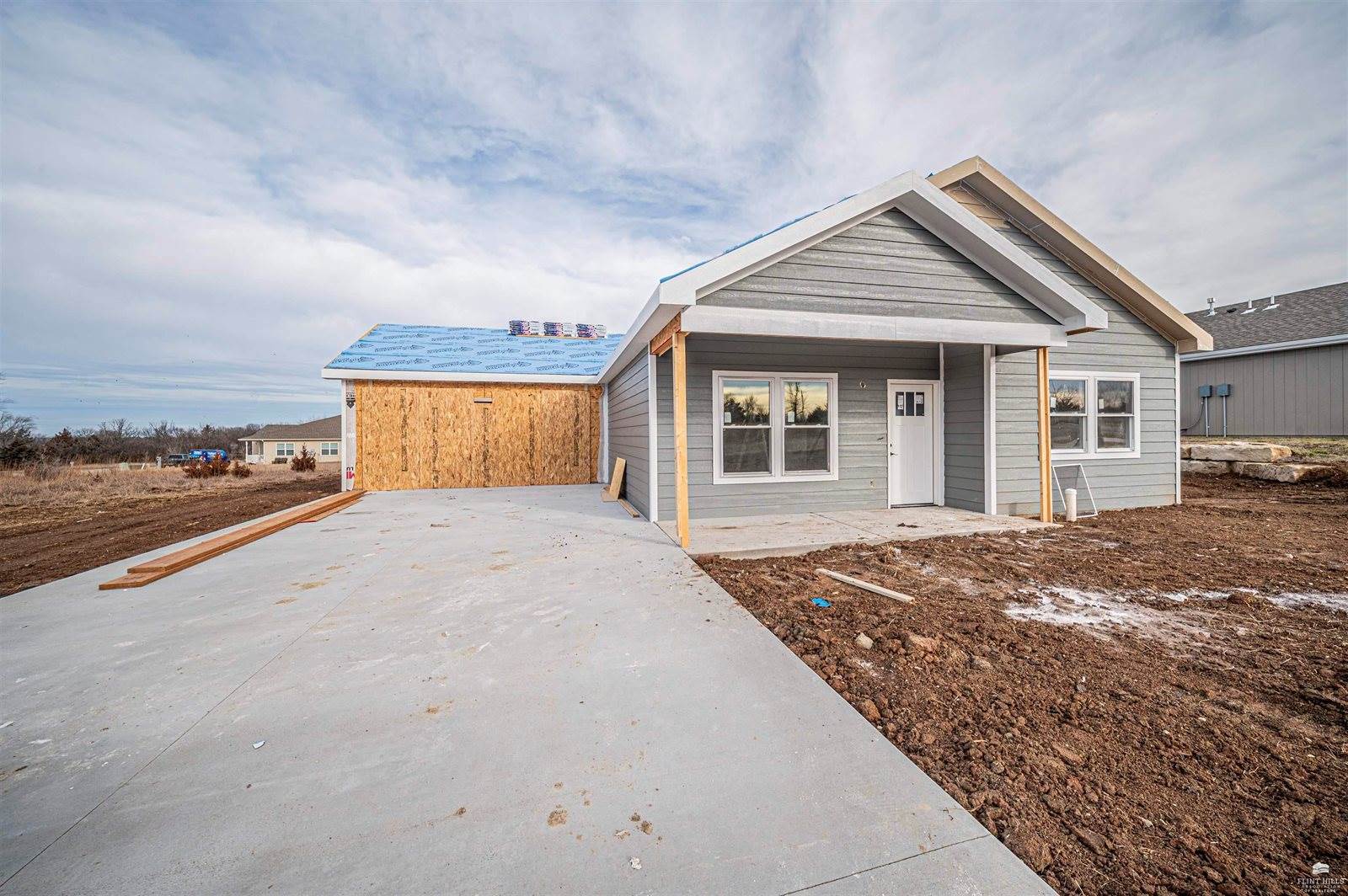 2038 Sutter Woods Road, Junction City, KS 66441