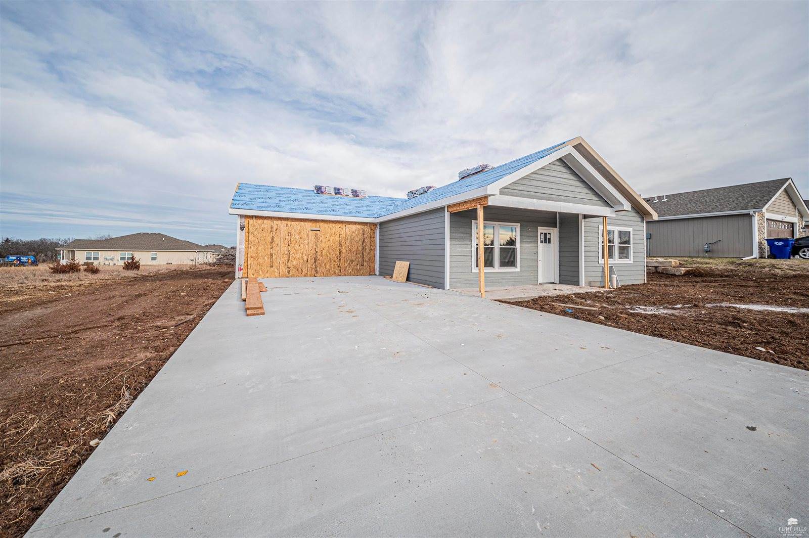 2038 Sutter Woods Road, Junction City, KS 66441