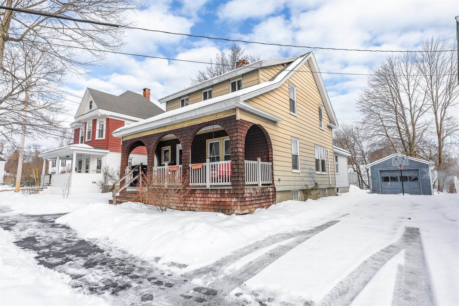211 Maple Street, Bangor, ME 04401