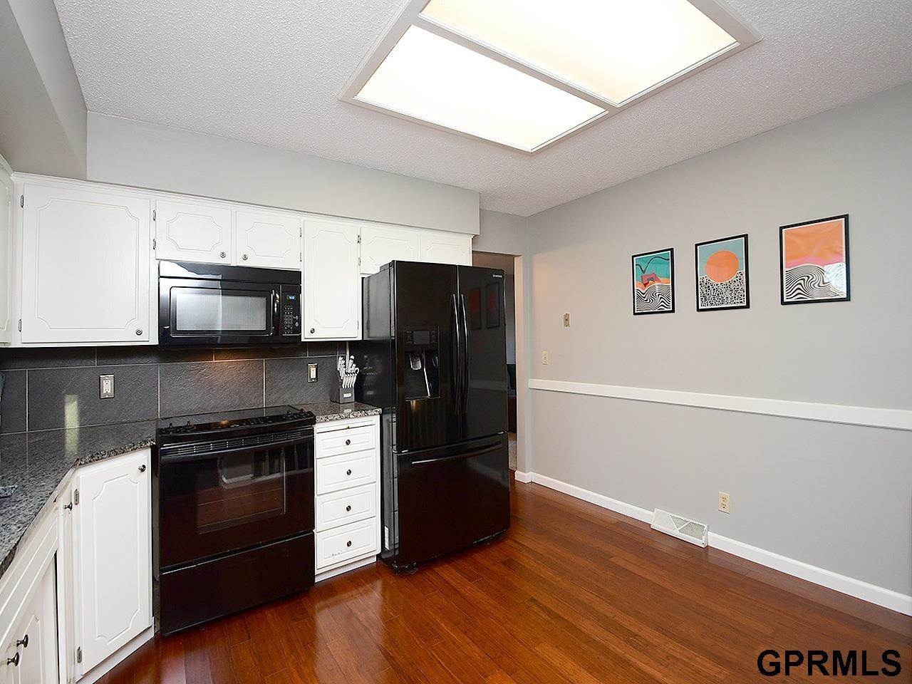 21319 Fieldcrest Drive, Elkhorn, NE 68022