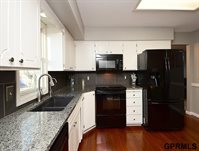 21319 Fieldcrest Drive, Elkhorn, NE 68022