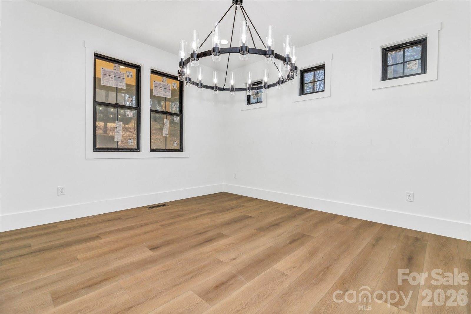 81 Goldenwood Lane, Mills River, NC 28759