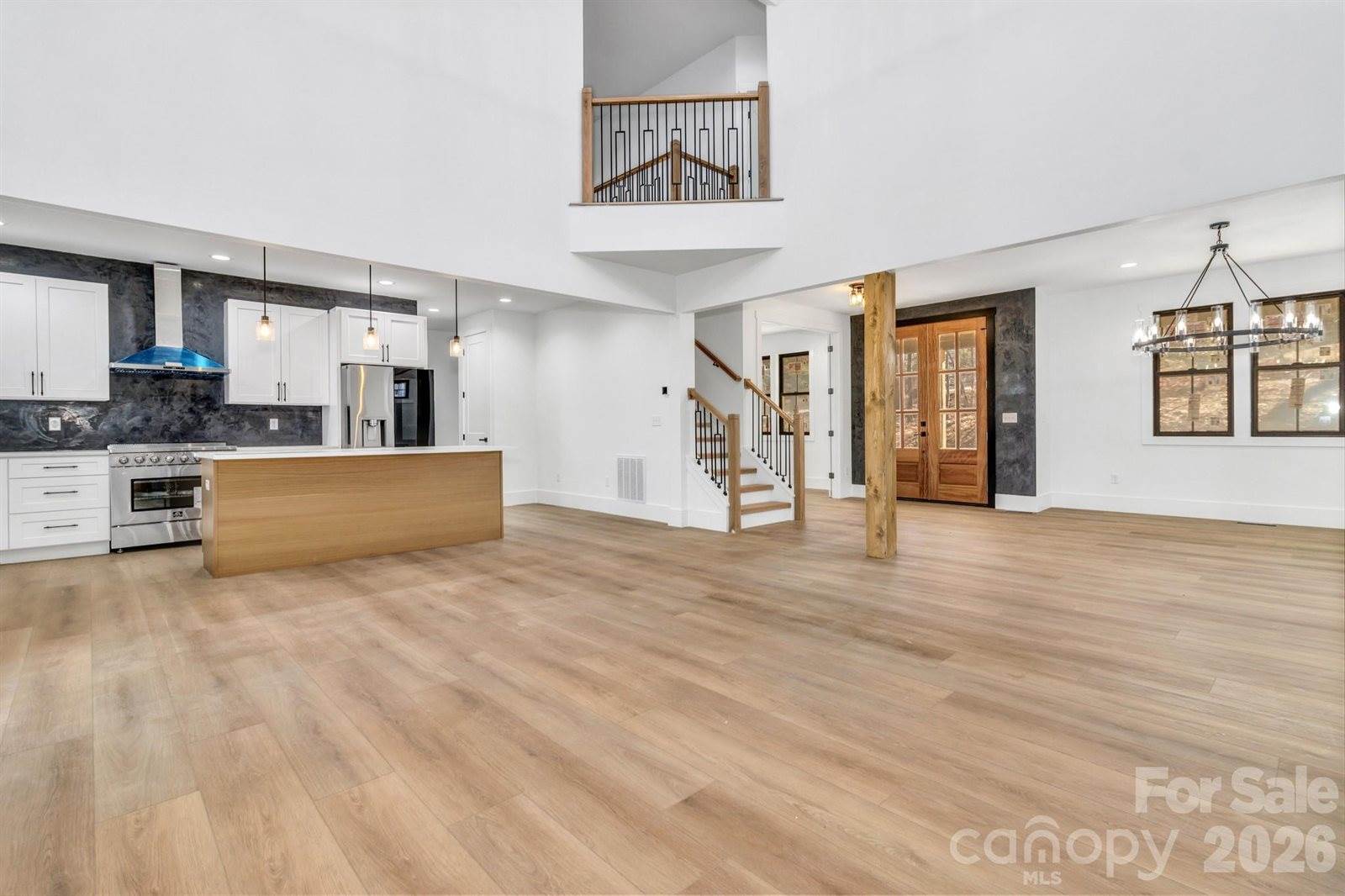 81 Goldenwood Lane, Mills River, NC 28759