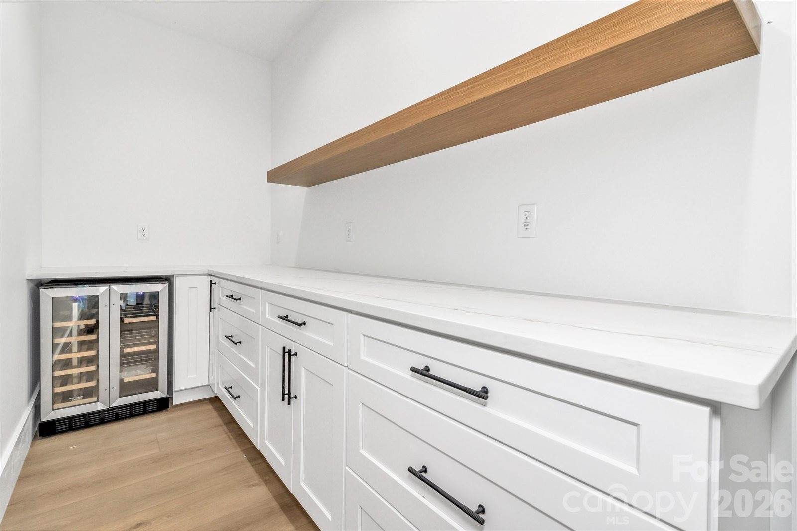 81 Goldenwood Lane, Mills River, NC 28759