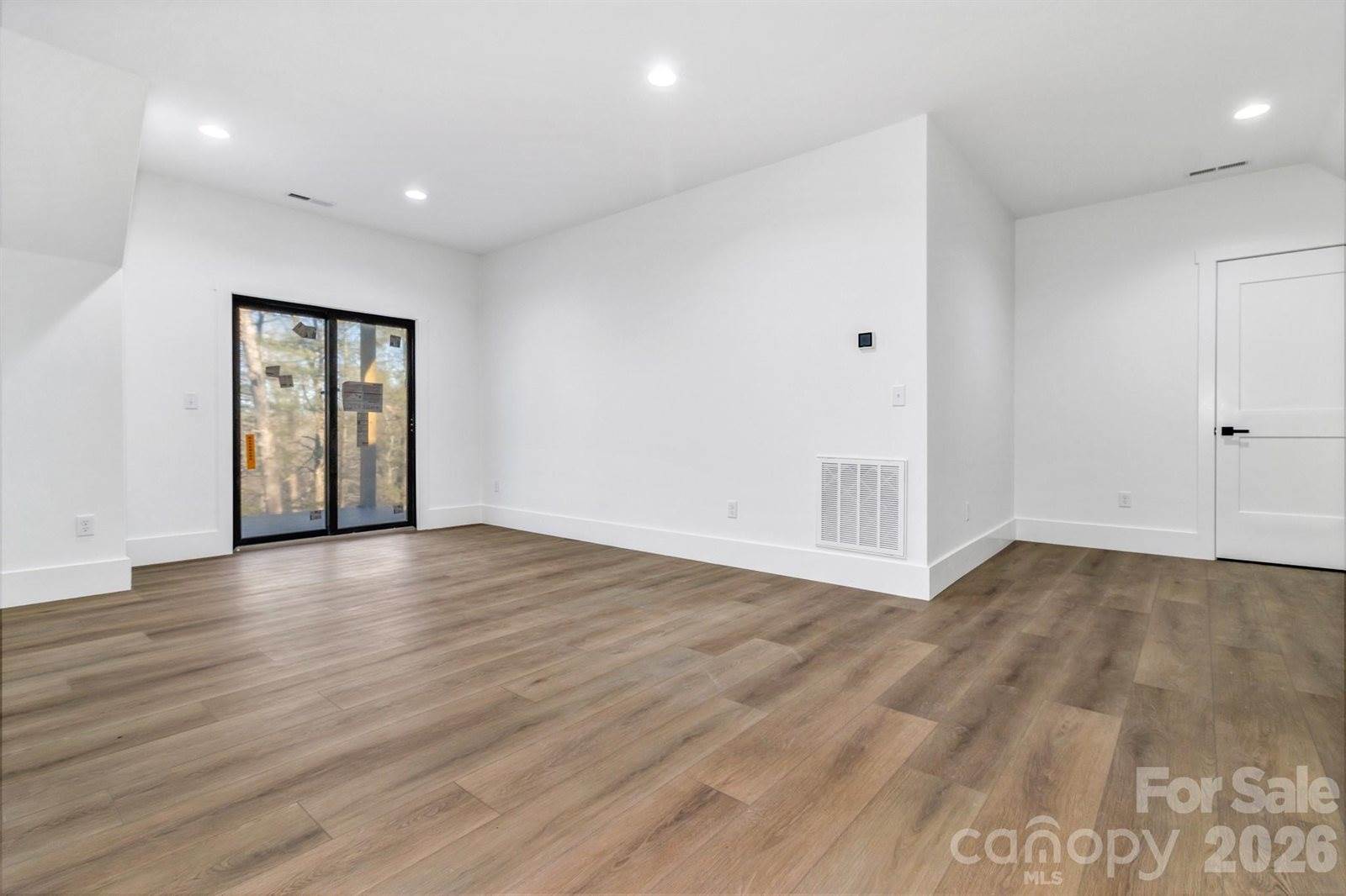 81 Goldenwood Lane, Mills River, NC 28759