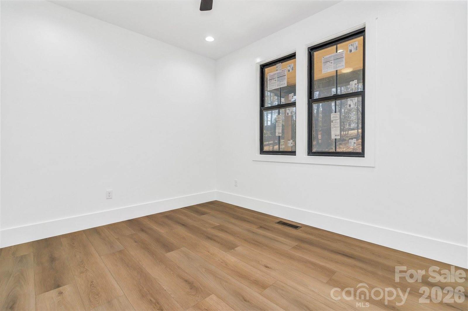 81 Goldenwood Lane, Mills River, NC 28759