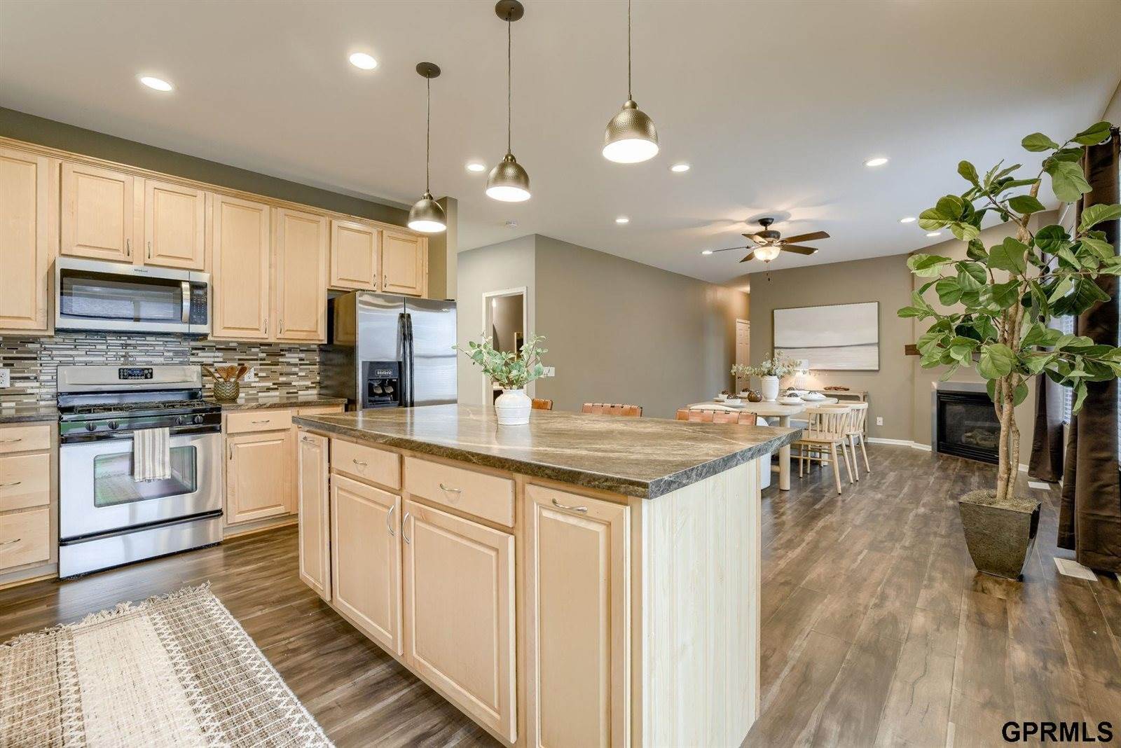 7943 North 152nd Avenue, Bennington, NE 68007