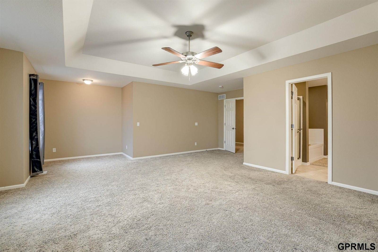 7943 North 152nd Avenue, Bennington, NE 68007