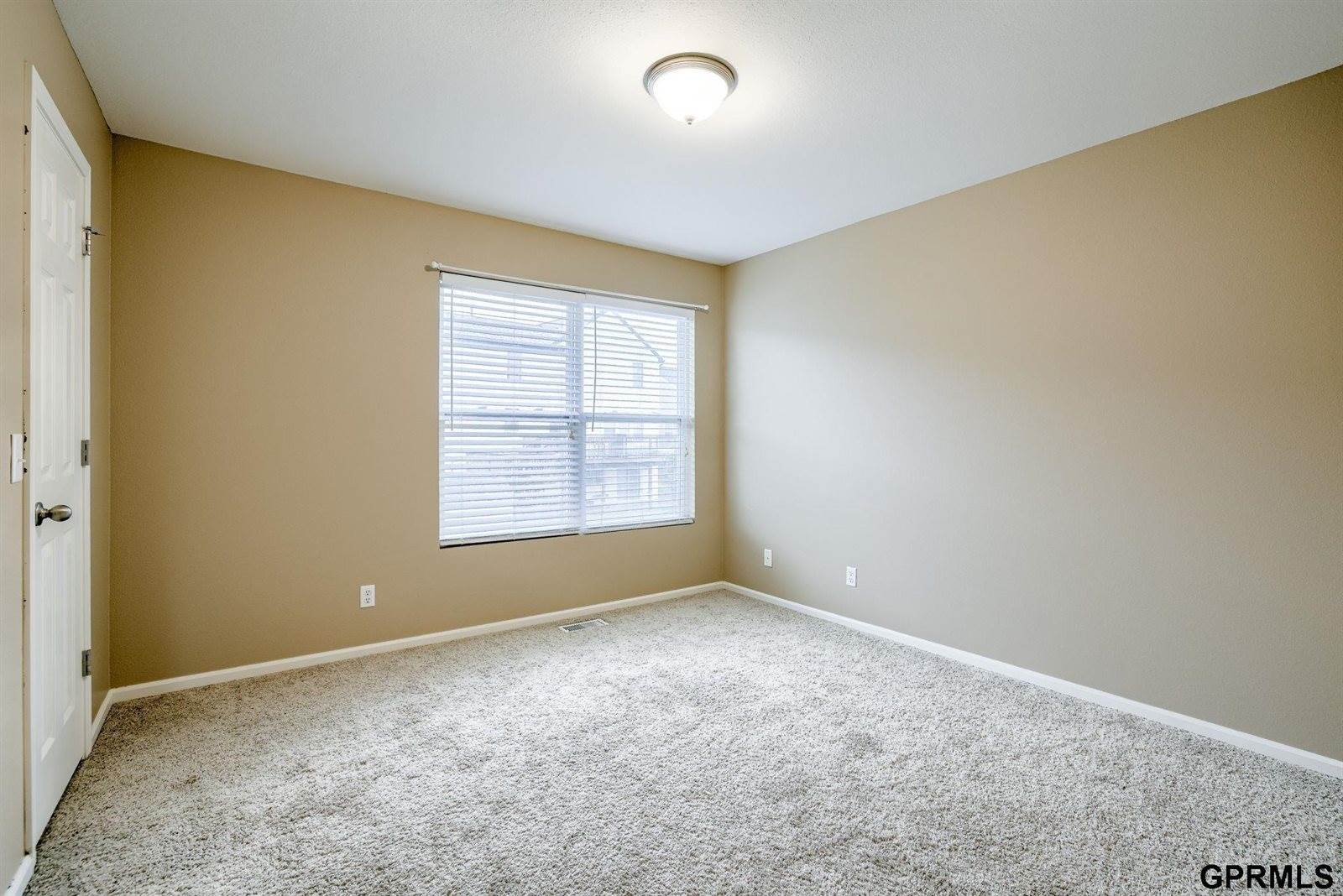 7943 North 152nd Avenue, Bennington, NE 68007