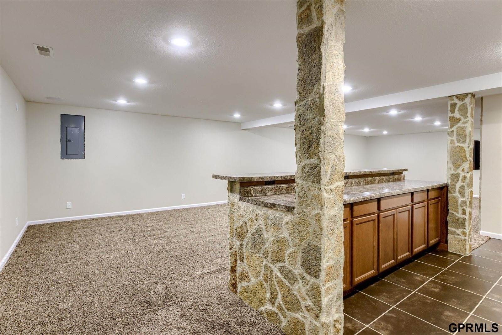 7943 North 152nd Avenue, Bennington, NE 68007