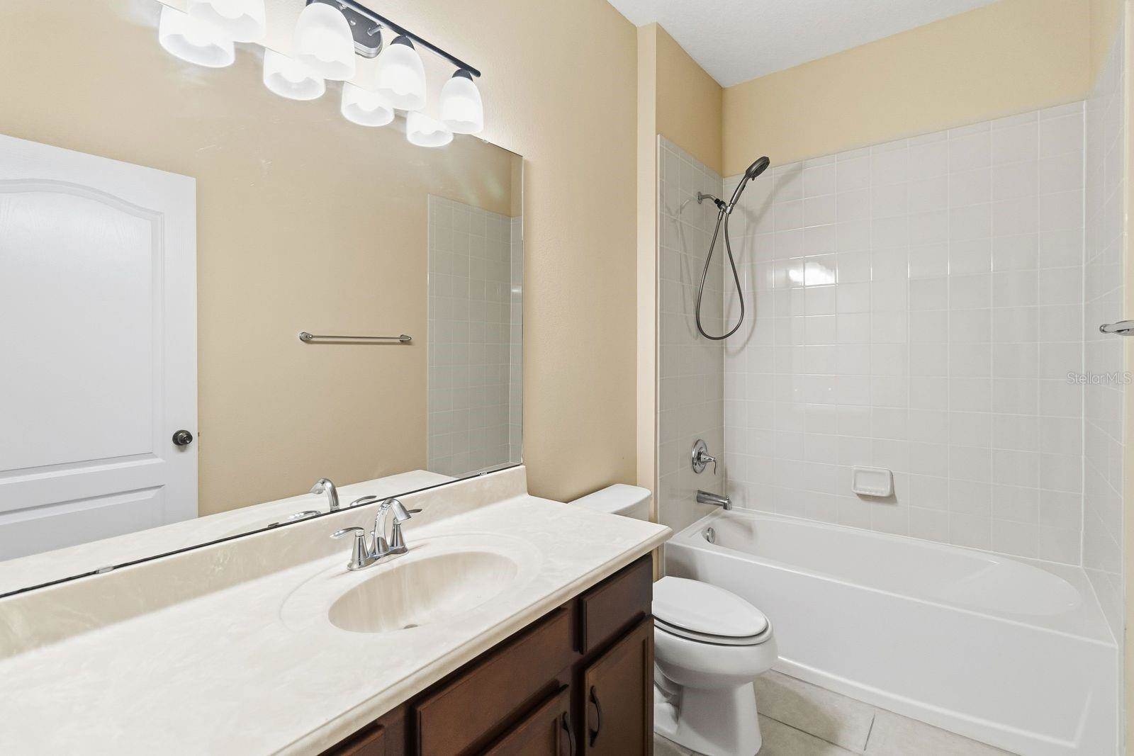 8216 Gray Kingbird Dr, Winter Garden, FL 34787