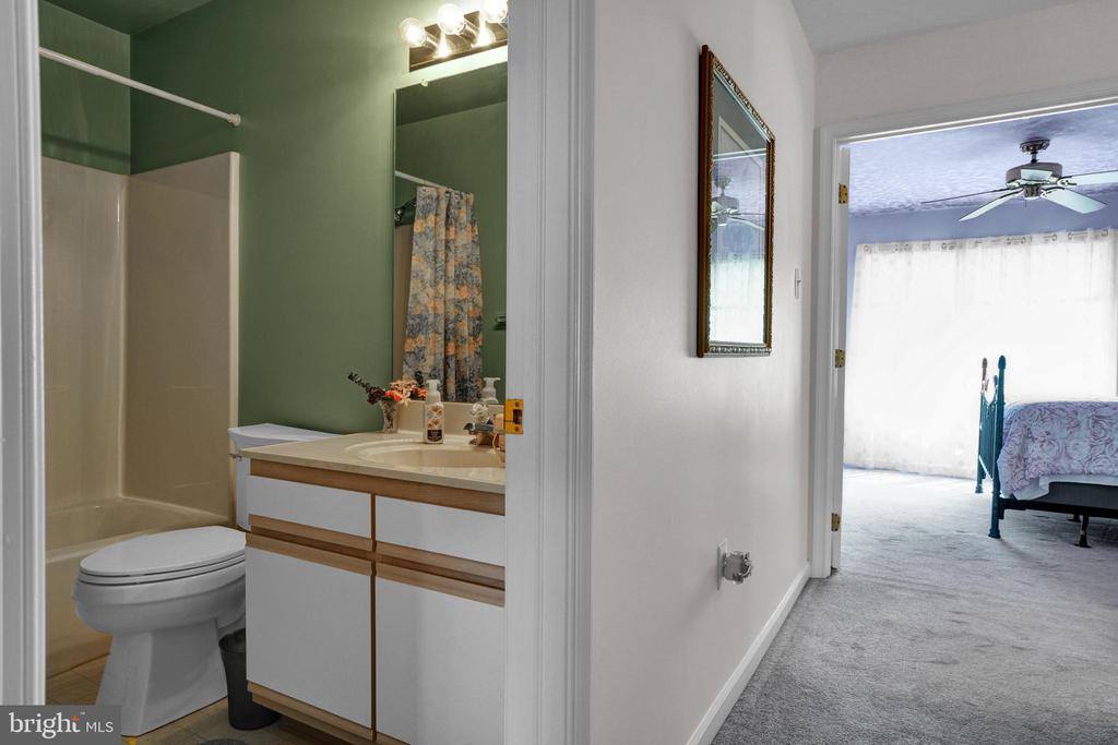 202 Thia Court, Coatesville, PA 19320