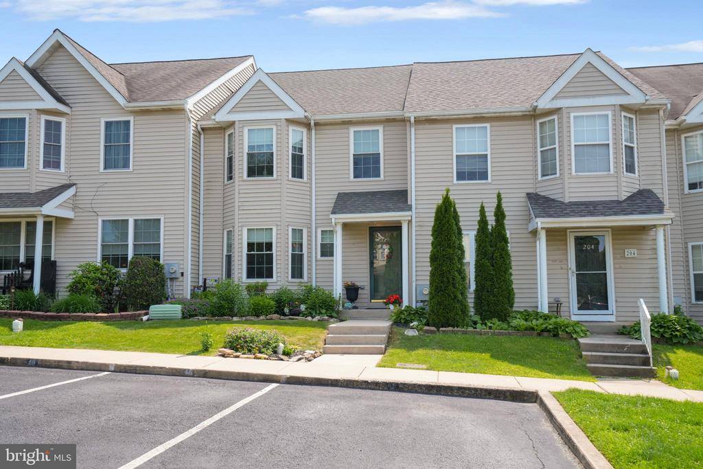 202 Thia Court, Coatesville, PA 19320