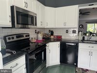 202 Thia Court, Coatesville, PA 19320