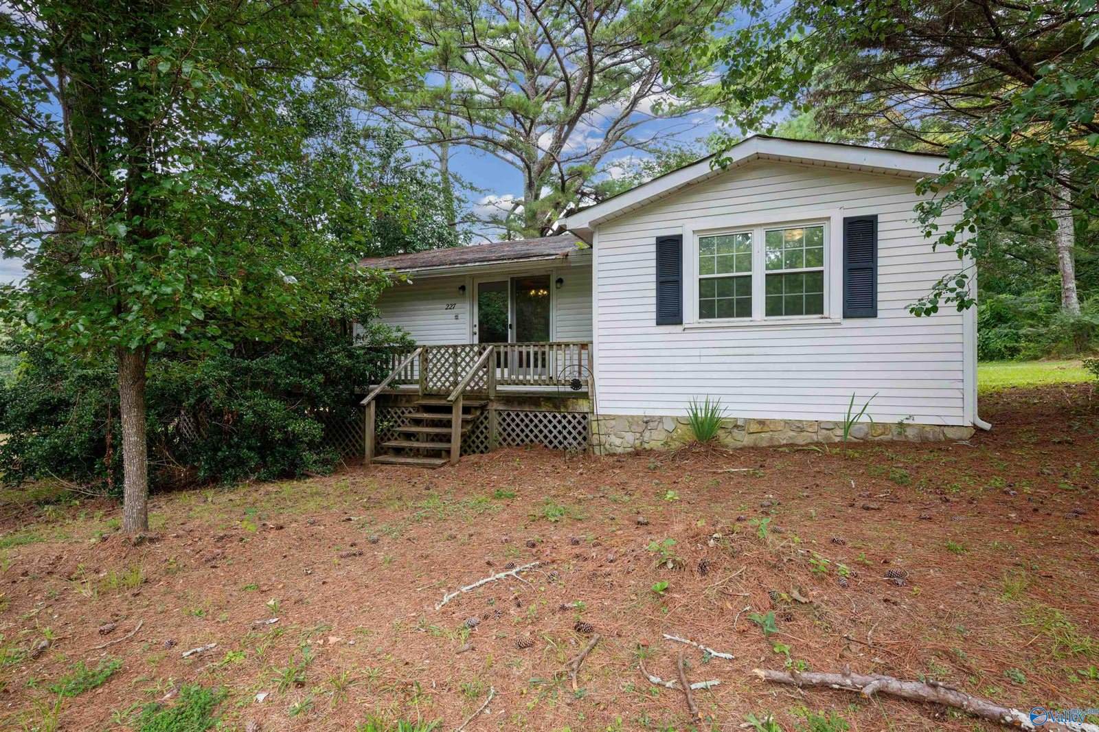 227 Kay Road, Laceys Spring, AL 35754