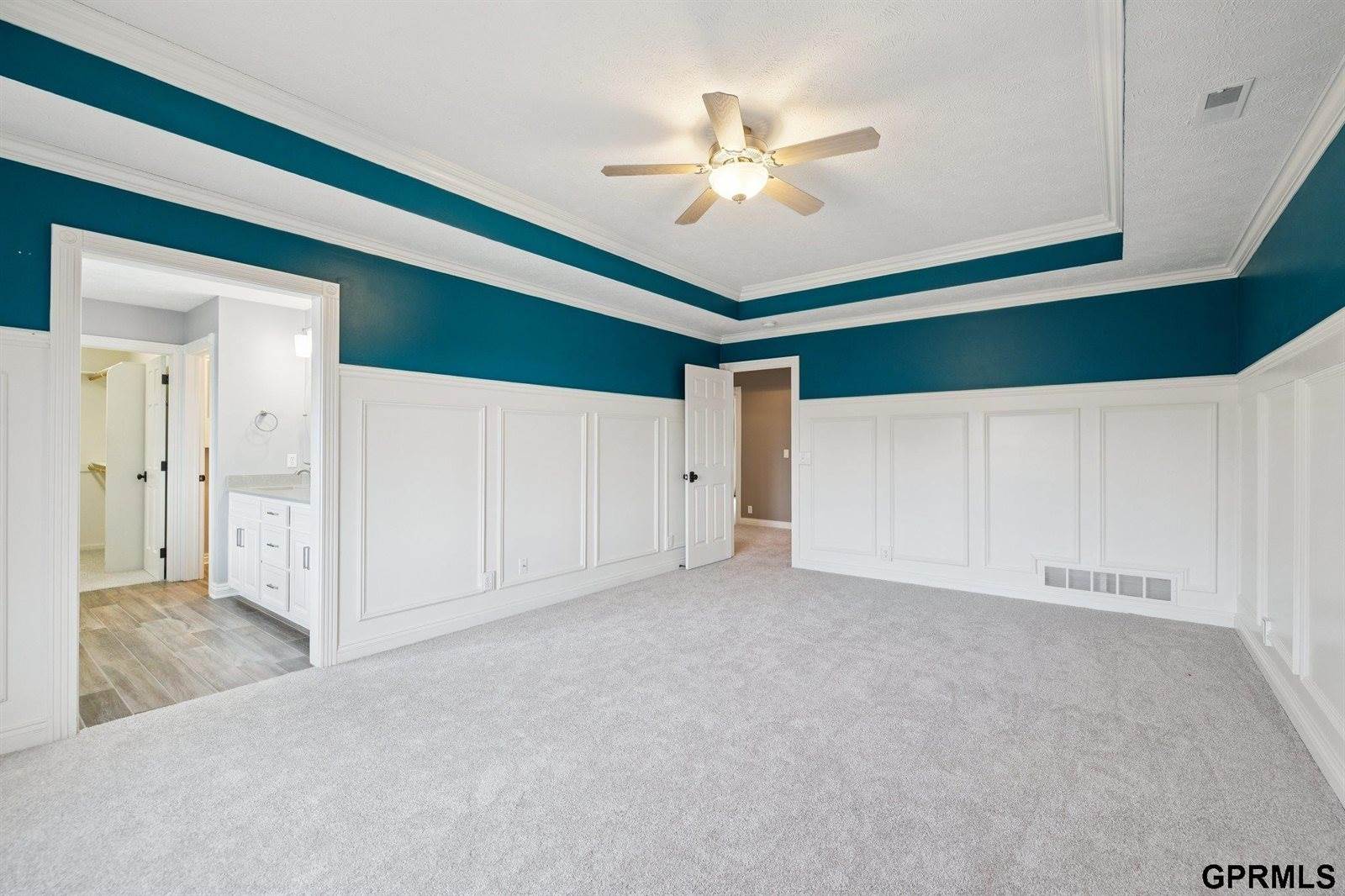 19719 Raven Drive, Louisville, NE 68037