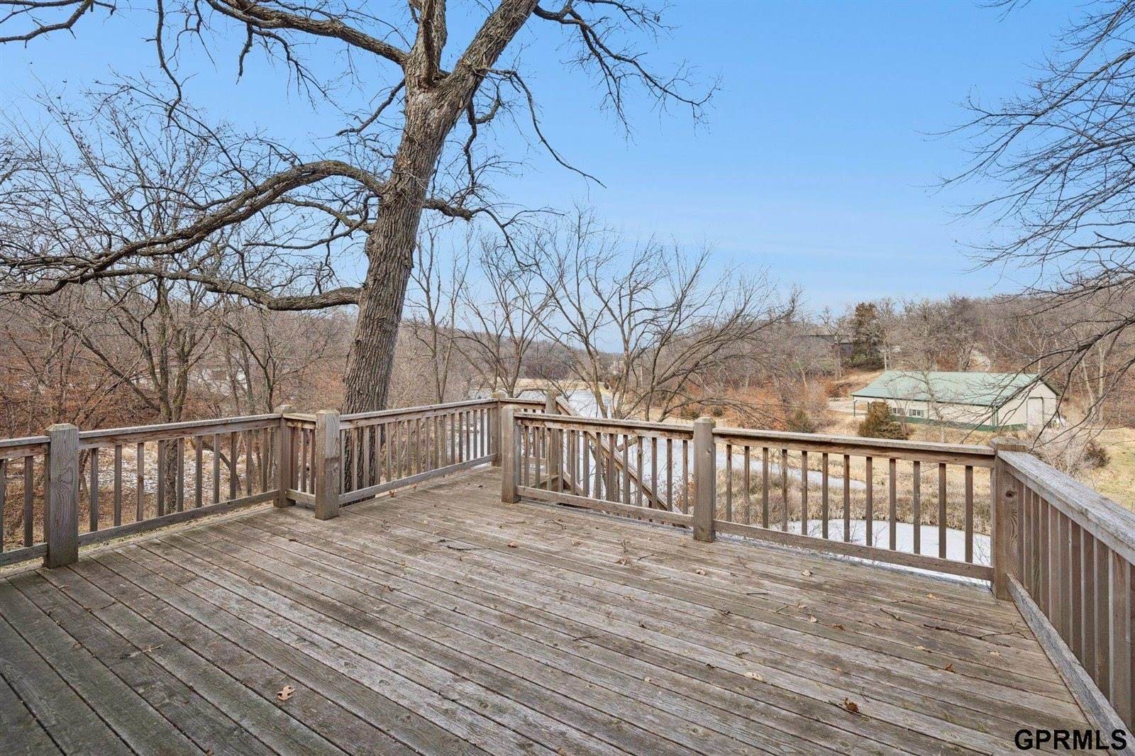 19719 Raven Drive, Louisville, NE 68037