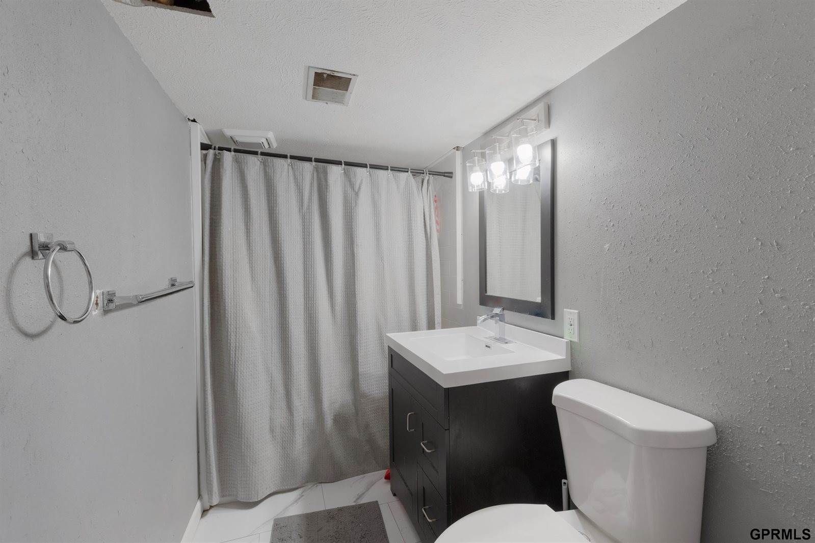 7407 South 72 Avenue, La Vista, NE 68128