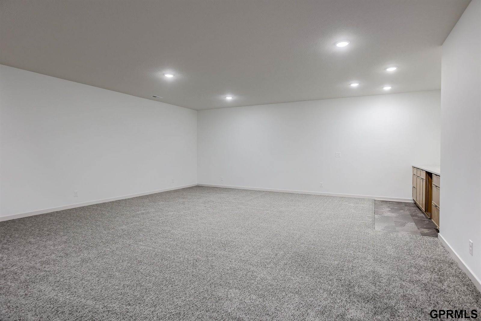 20139 S Street, Omaha, NE 68135