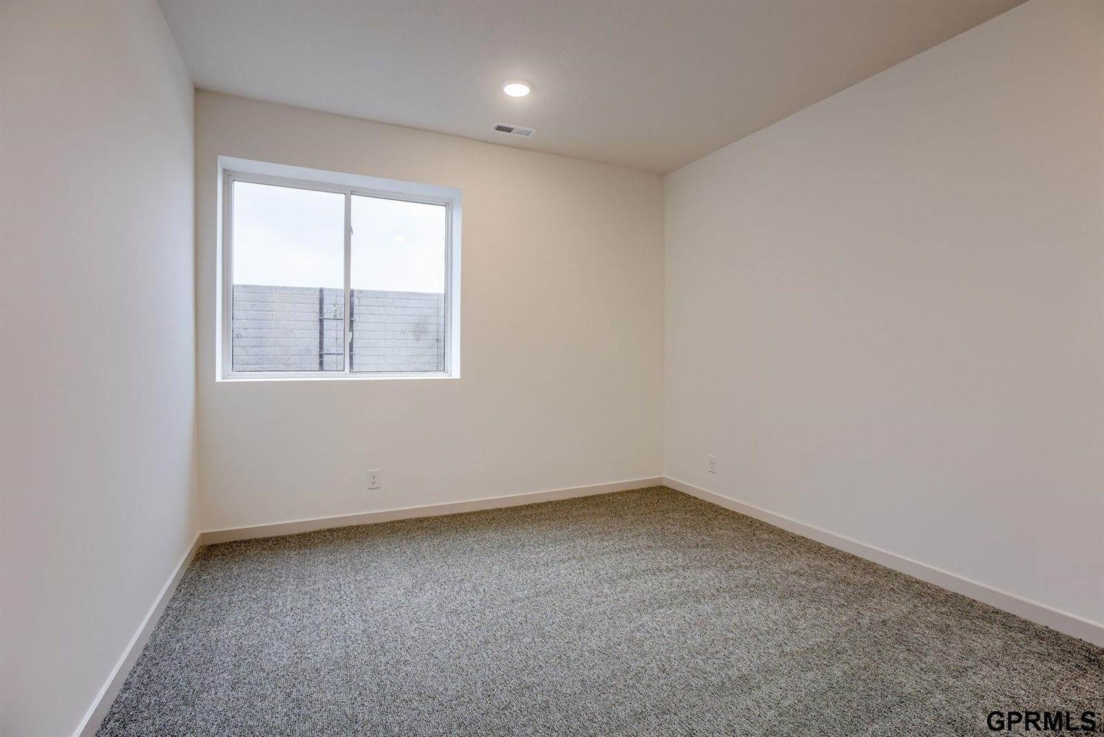 20139 S Street, Omaha, NE 68135