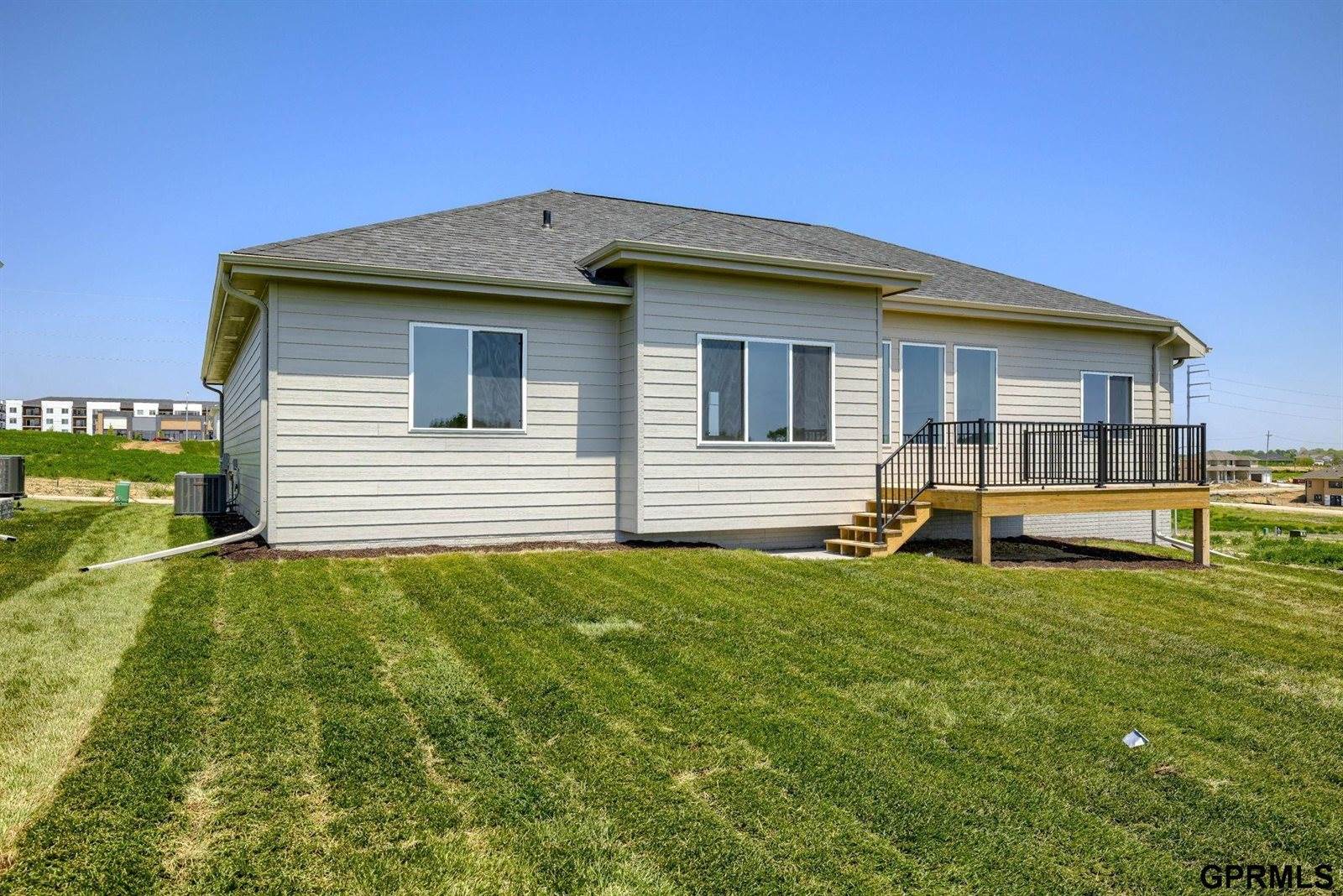 20139 S Street, Omaha, NE 68135