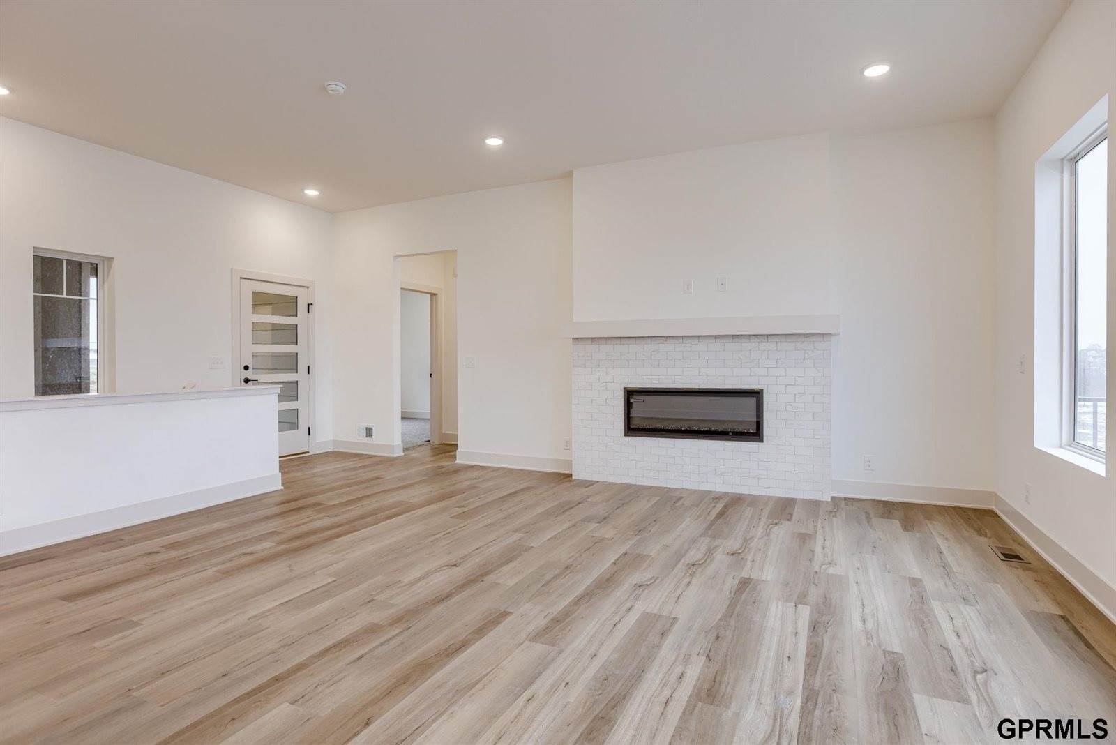 20139 S Street, Omaha, NE 68135