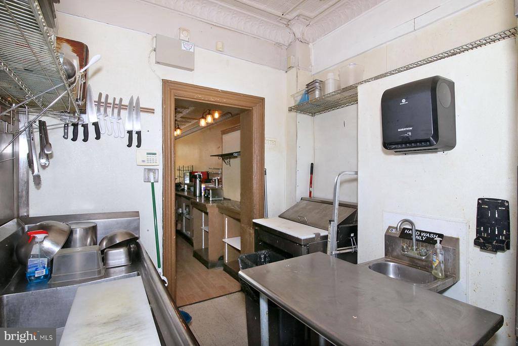 512 North 3RD Street, Harrisburg, PA 17101