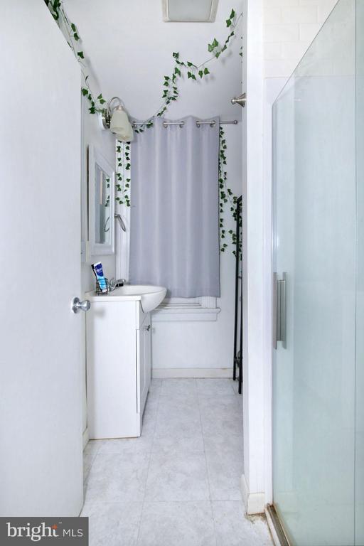 512 North 3RD Street, Harrisburg, PA 17101