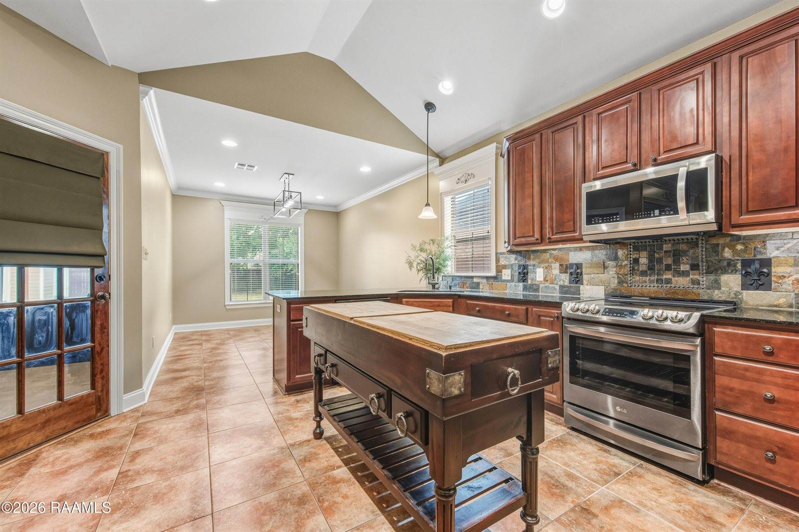 119 Cedar Hills Drive, Youngsville, LA 70592