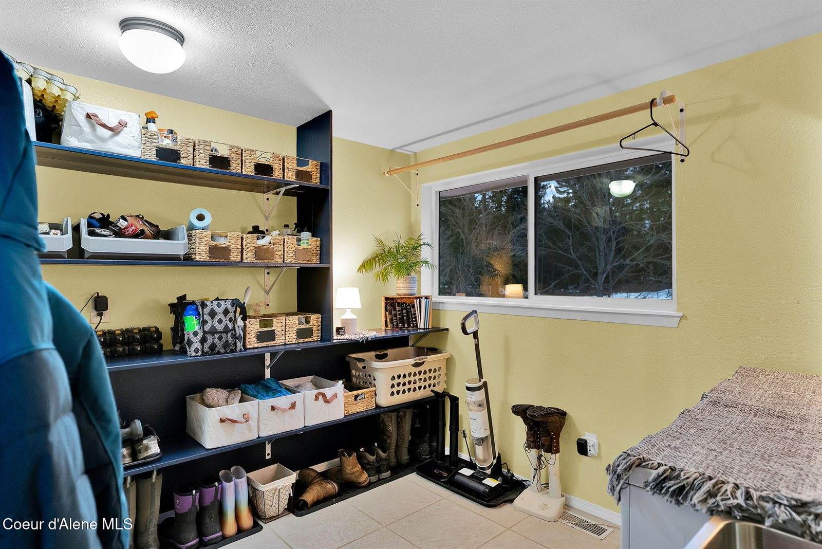 1247 Lost Mile Rd, Bonners Ferry, ID 83805