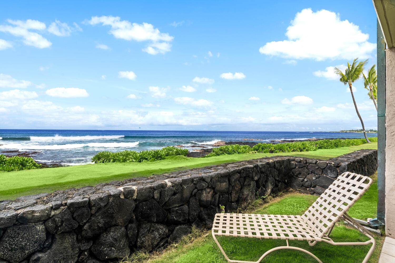 75-5888 Alii Dr, Kailua-Kona, HI 96740