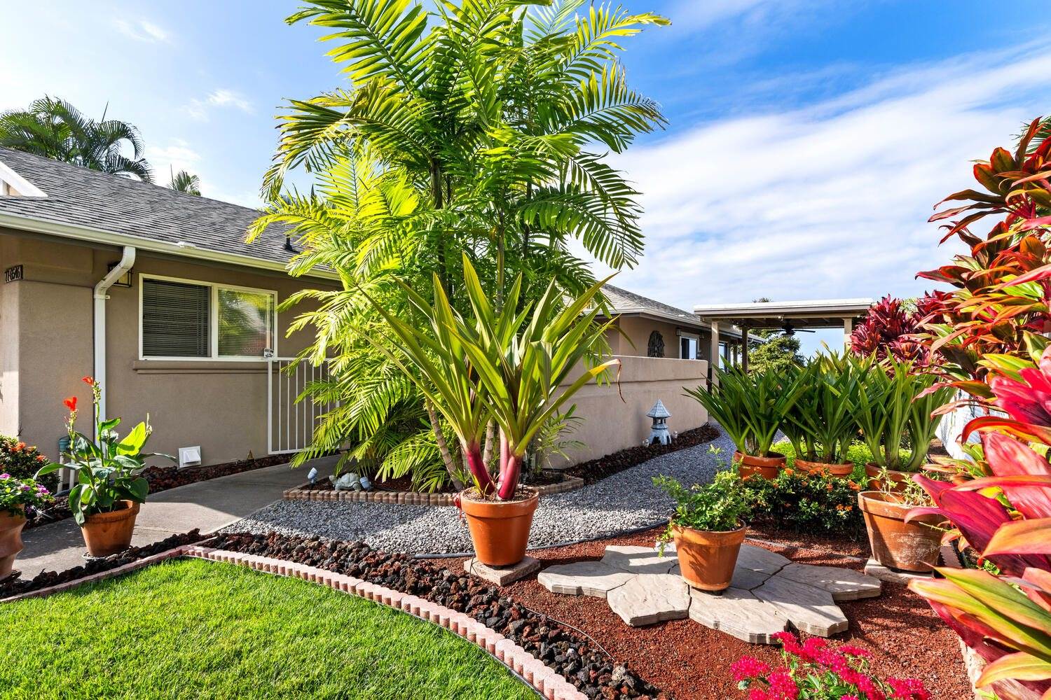 77-6546 Hoolaupai St, Kailua-Kona, HI 96740