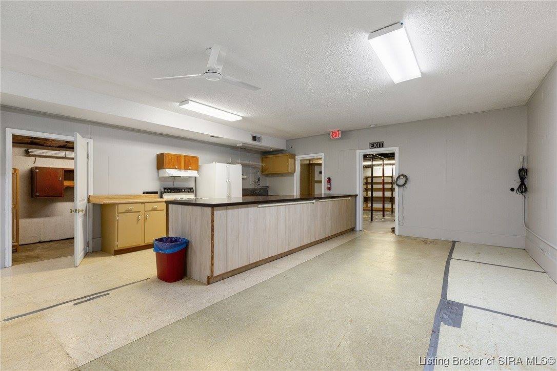 1945 Indiana Avenue, New Albany, IN 47150