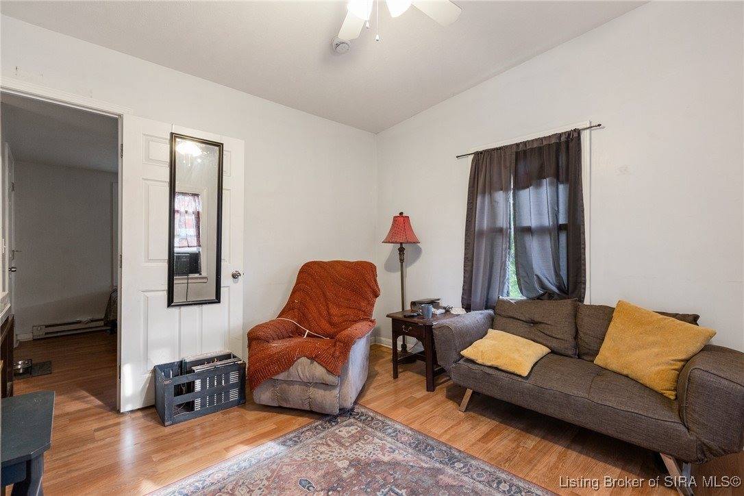 1945 Indiana Avenue, New Albany, IN 47150