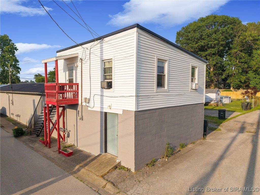 1945 Indiana Avenue, New Albany, IN 47150