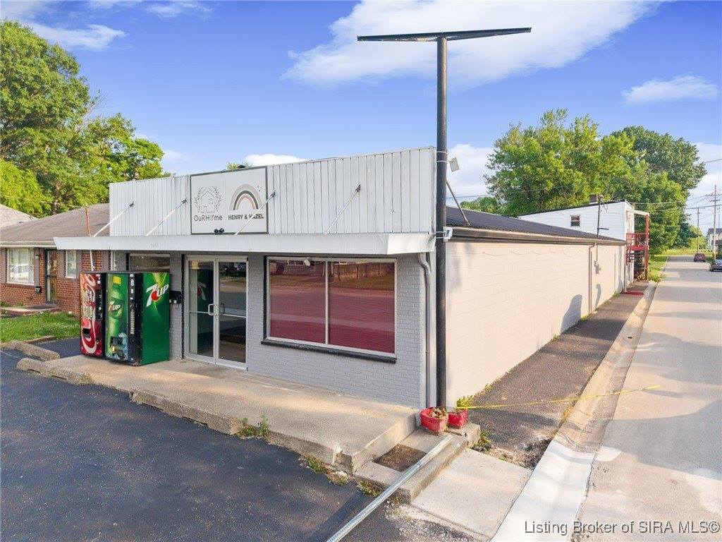 1945 Indiana Avenue, New Albany, IN 47150