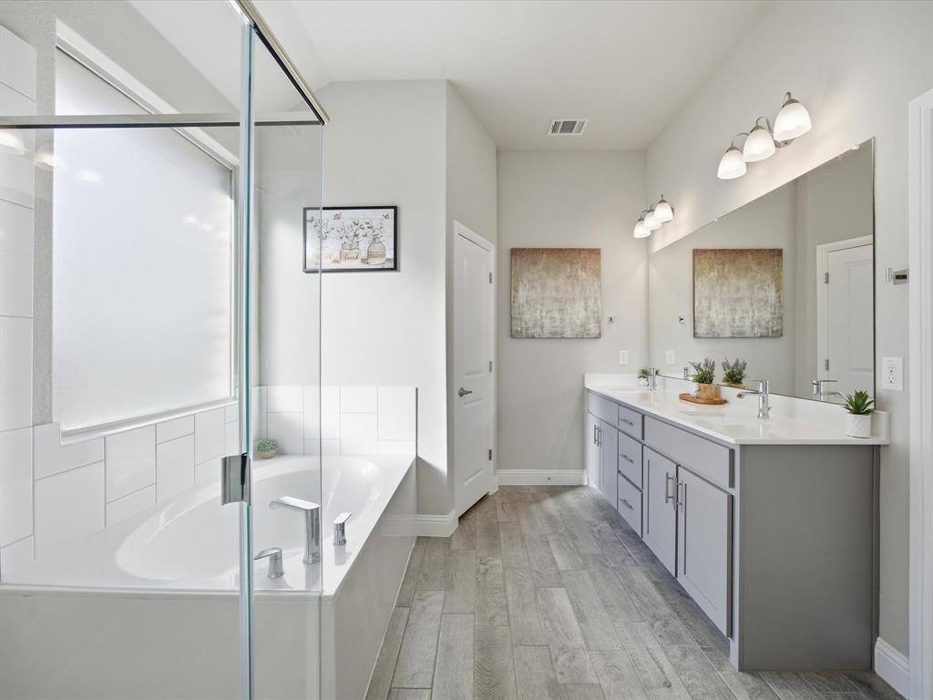 1006 Fairhaven Drive, Midlothian, TX 76065