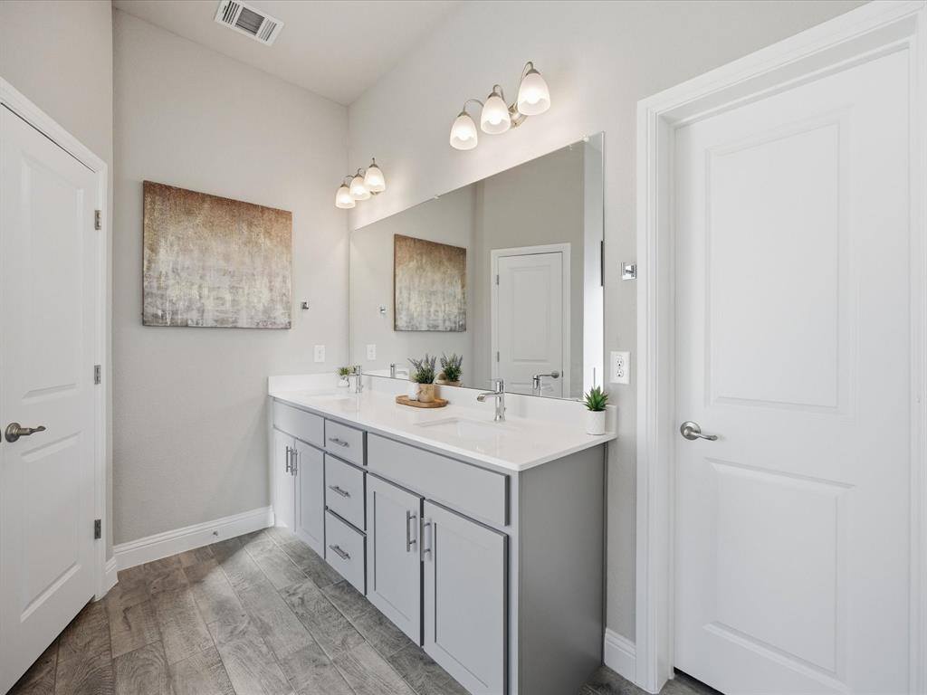 1006 Fairhaven Drive, Midlothian, TX 76065