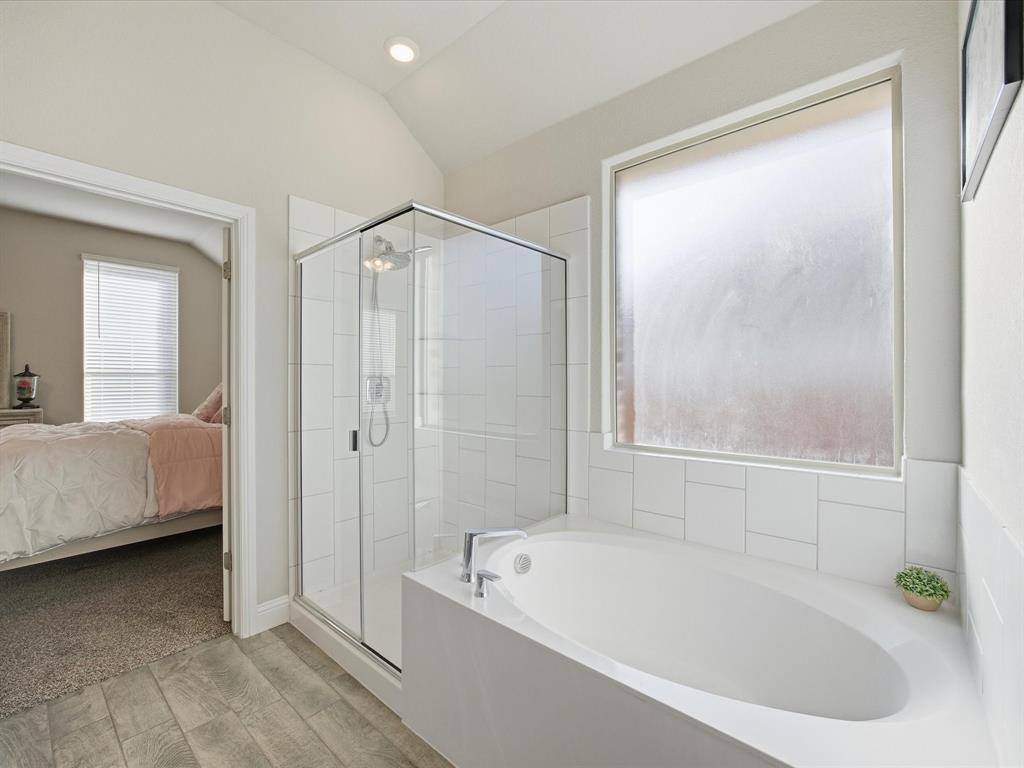1006 Fairhaven Drive, Midlothian, TX 76065