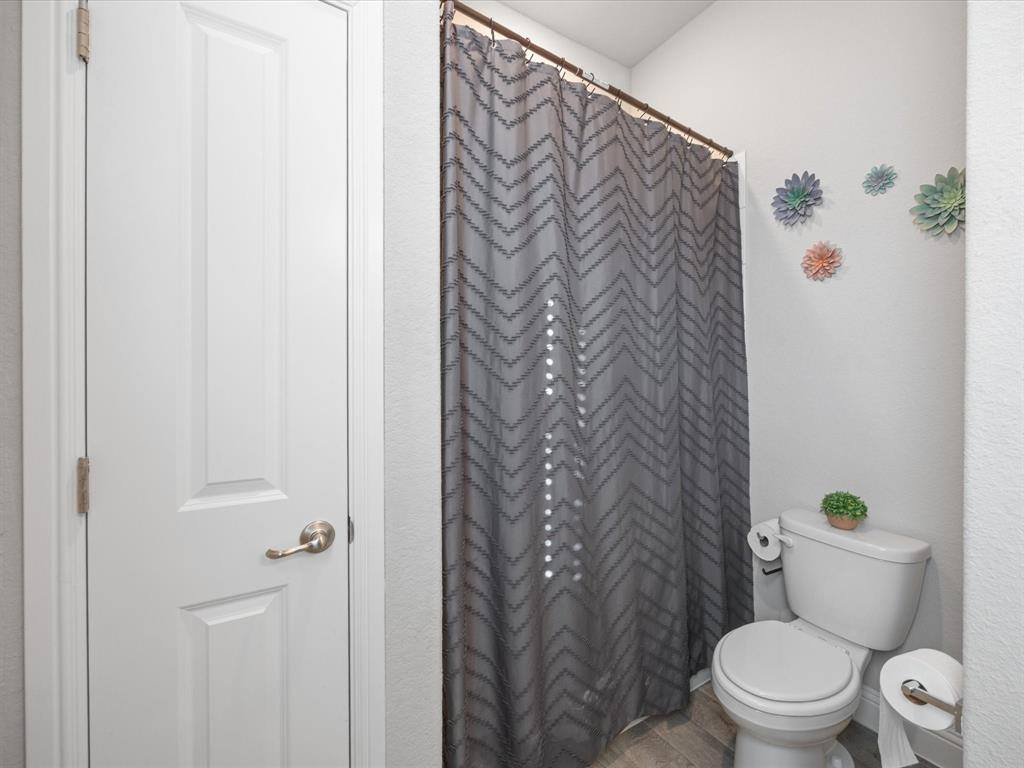 1006 Fairhaven Drive, Midlothian, TX 76065